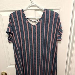 LuLaRoe Blue short sleeve loose maxi with pink vertical stripes. Size L. NWOT